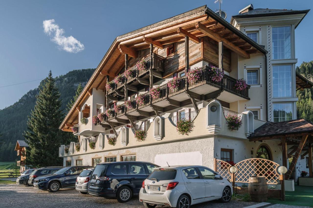 Chalet Pineta Relax Location Канацеи Экстерьер фото